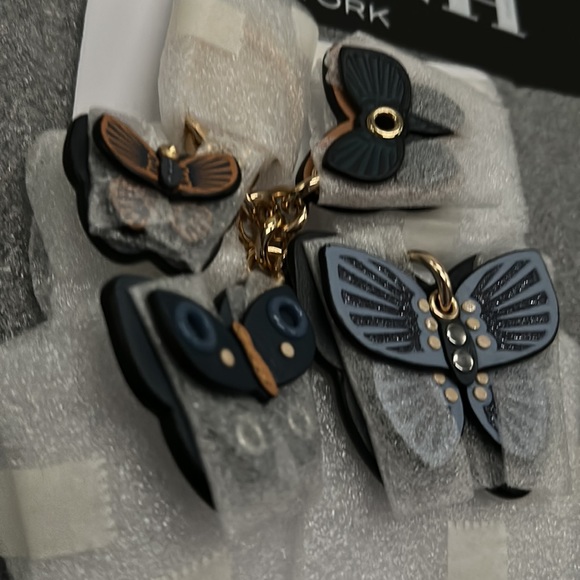 Coach Butterfly Cluster Bag Charm Denim c8224 Blue Leather Grommet FOB Keychain - Picture 5 of 6